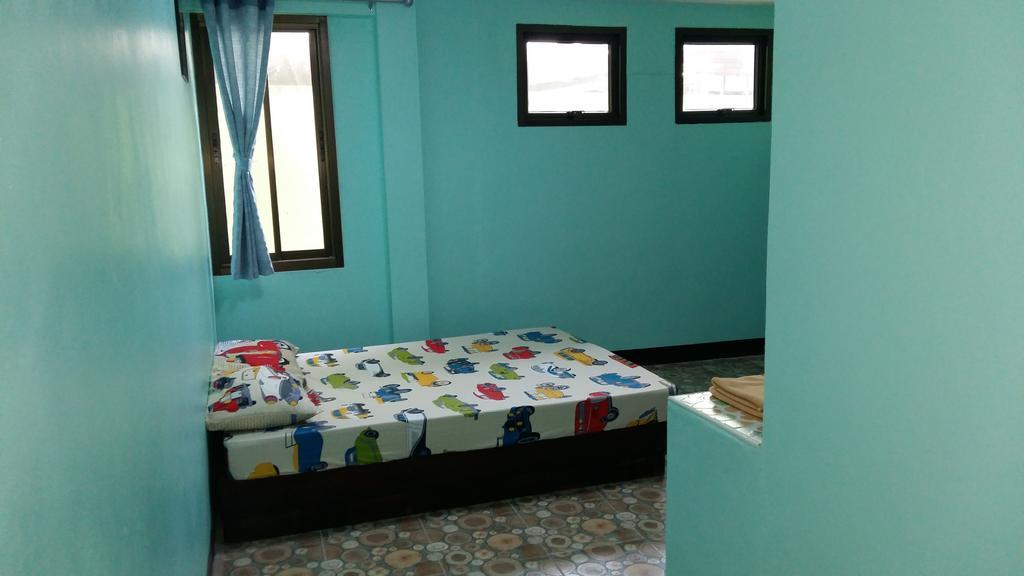 New C.H. Guest House Bangkok Kamer foto