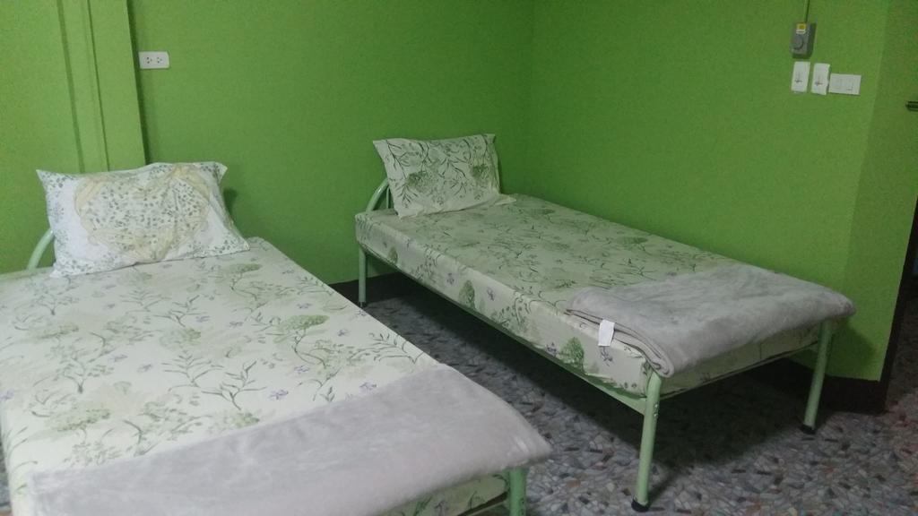 New C.H. Guest House Bangkok Kamer foto