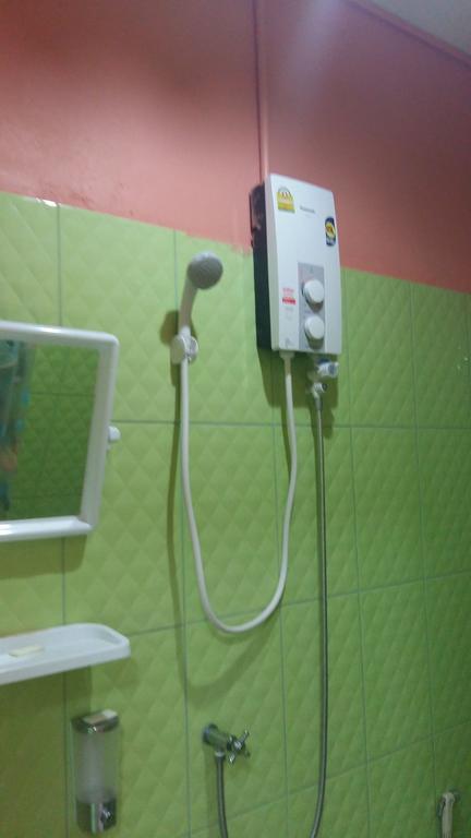 New C.H. Guest House Bangkok Kamer foto