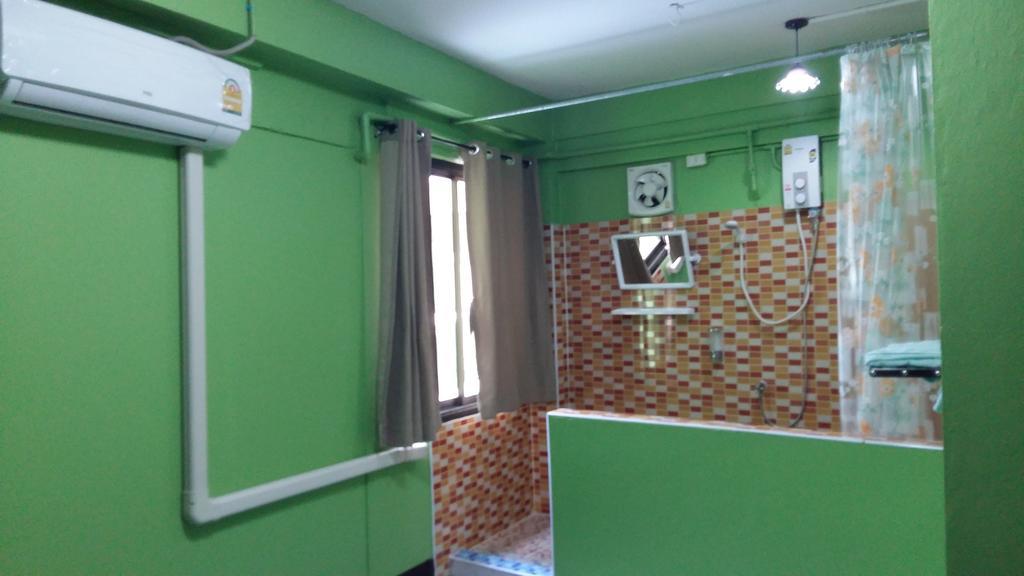New C.H. Guest House Bangkok Kamer foto