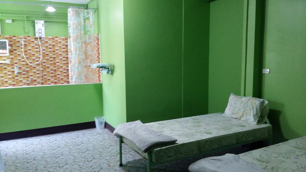 New C.H. Guest House Bangkok Kamer foto
