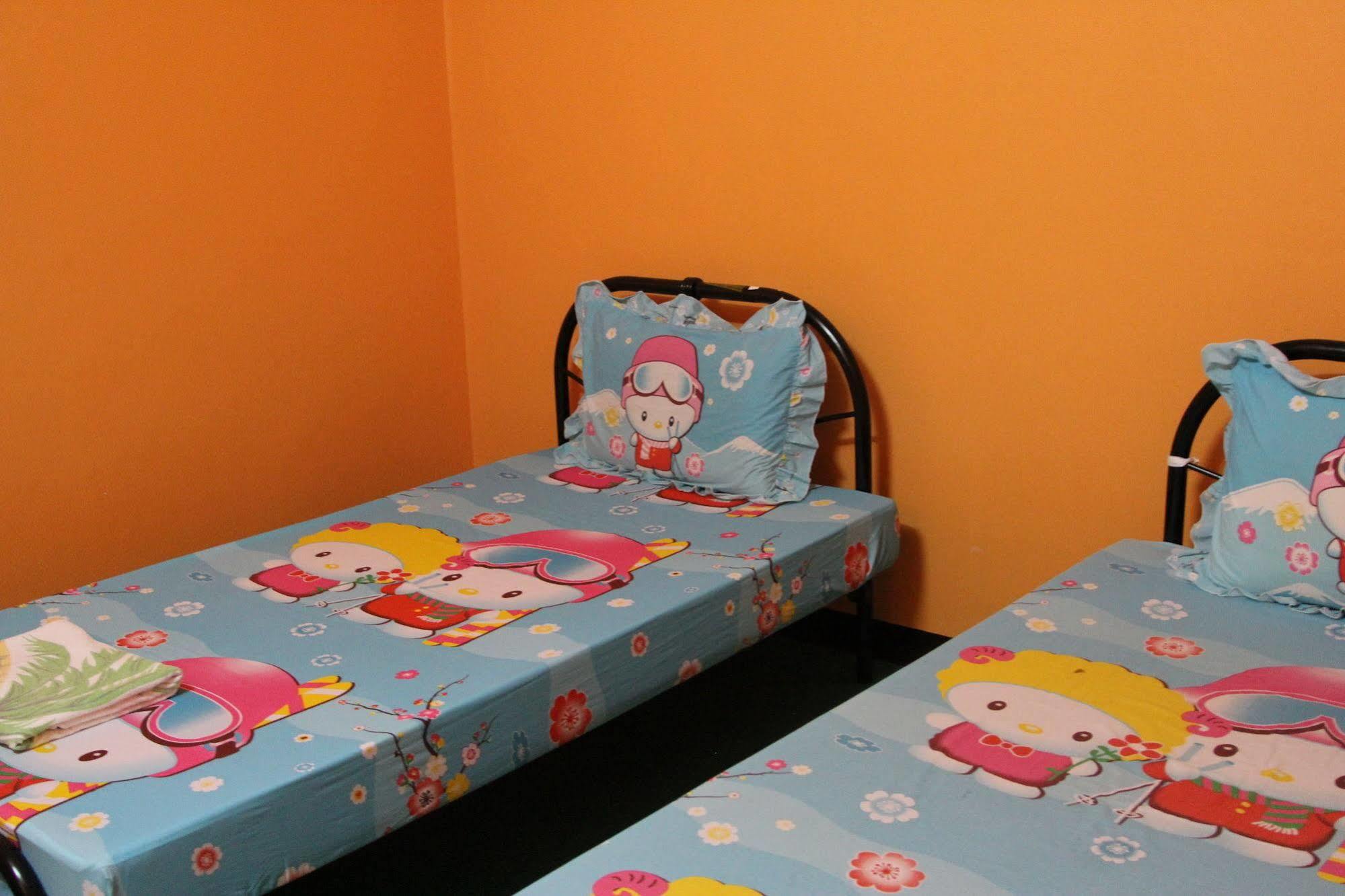 New C.H. Guest House Bangkok Buitenkant foto